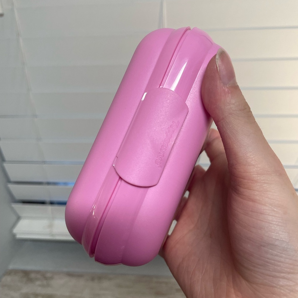 Hello kitty Tupperware - Picture 9 of 12